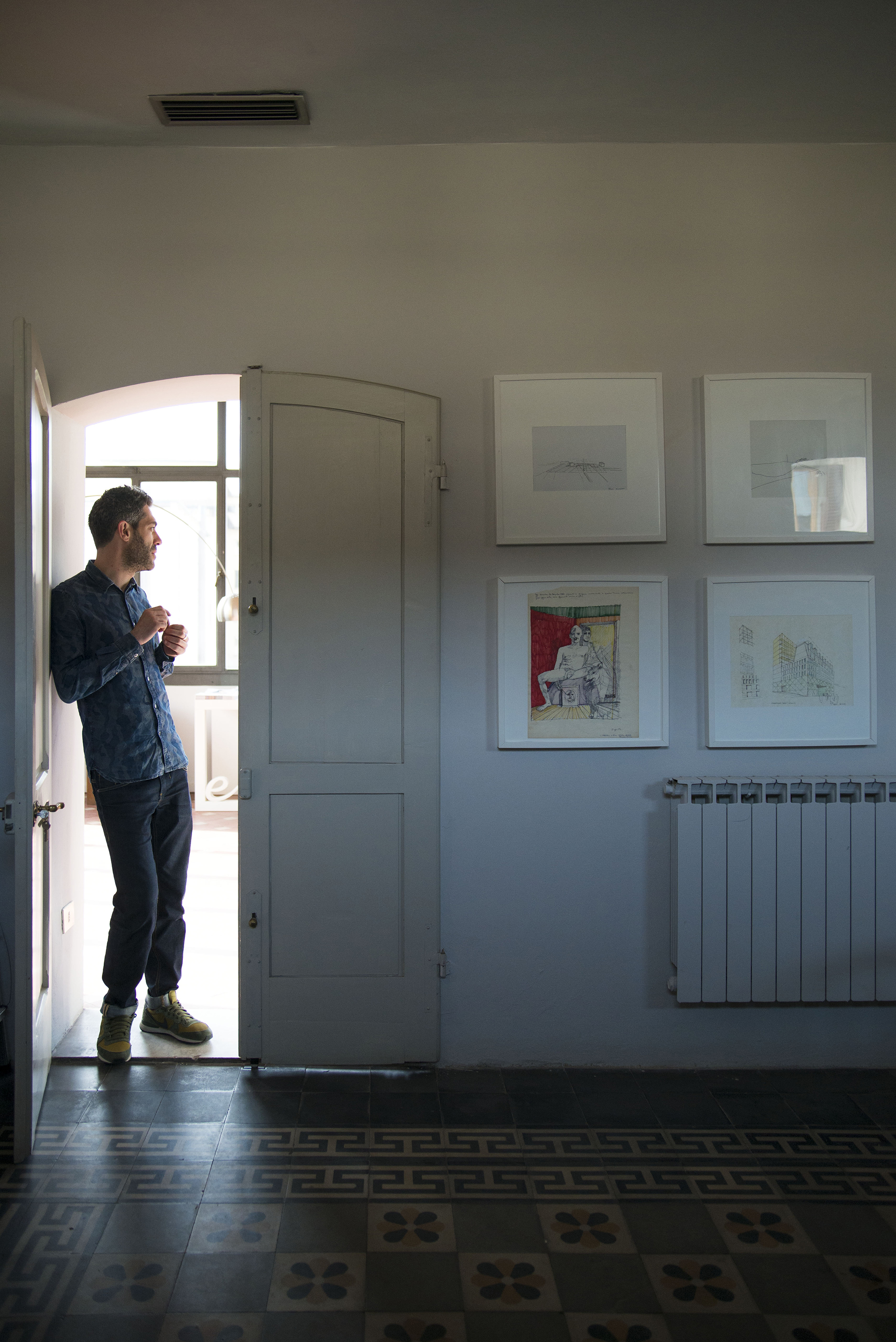 MYKITA JOURNAL gets insight into the life and work of award-winning illustrator Ray Oranges