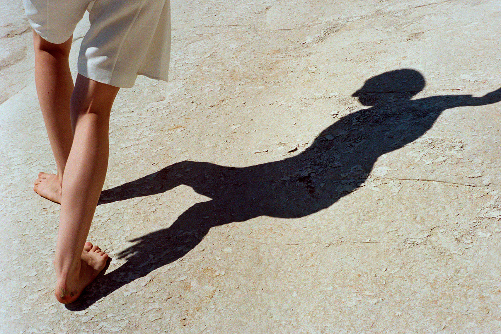 Mark Borthwick hat die neue Brillenkollektion von MYKITA in Siziliens Scala die Turchi für die 2016 MYKITA Kampagne 