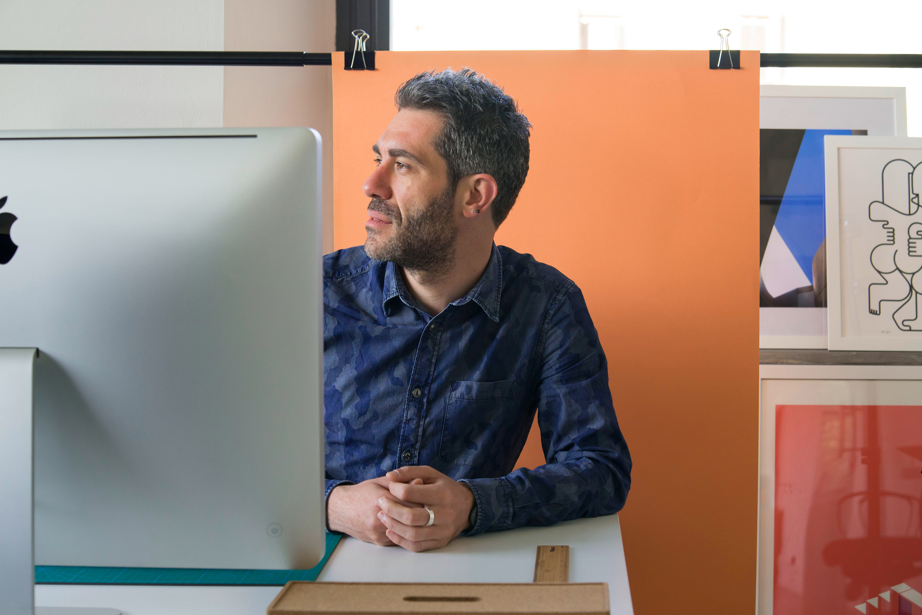 MYKITA JOURNAL gets insight into the life and work of award-winning illustrator Ray Oranges