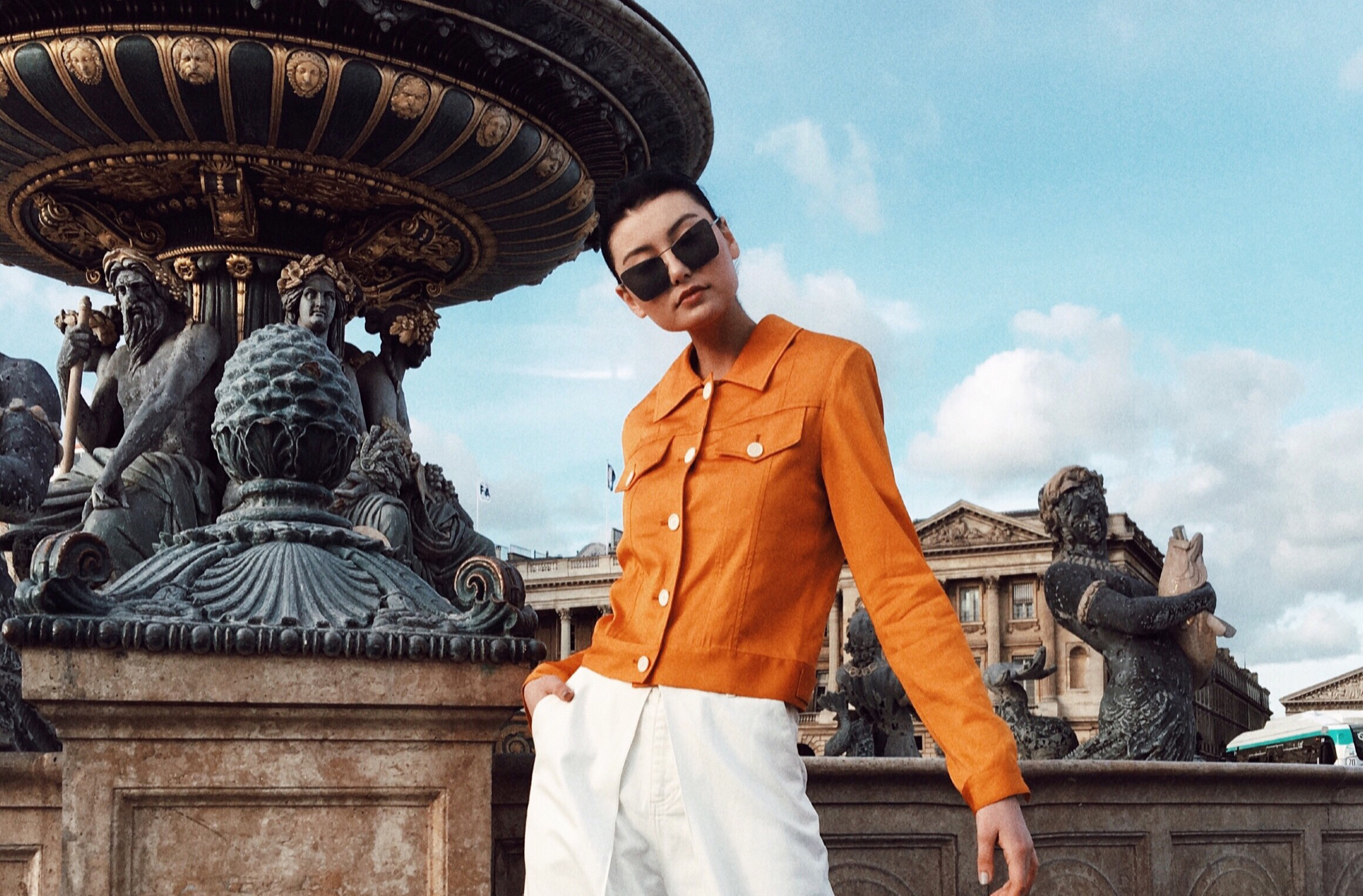 Model Pariserin und MYKITA Fan Amalie Gassmann teilt ihr lokale Tipps für Paris in 24 Stunden mit MYKITA JOURNAL mit.