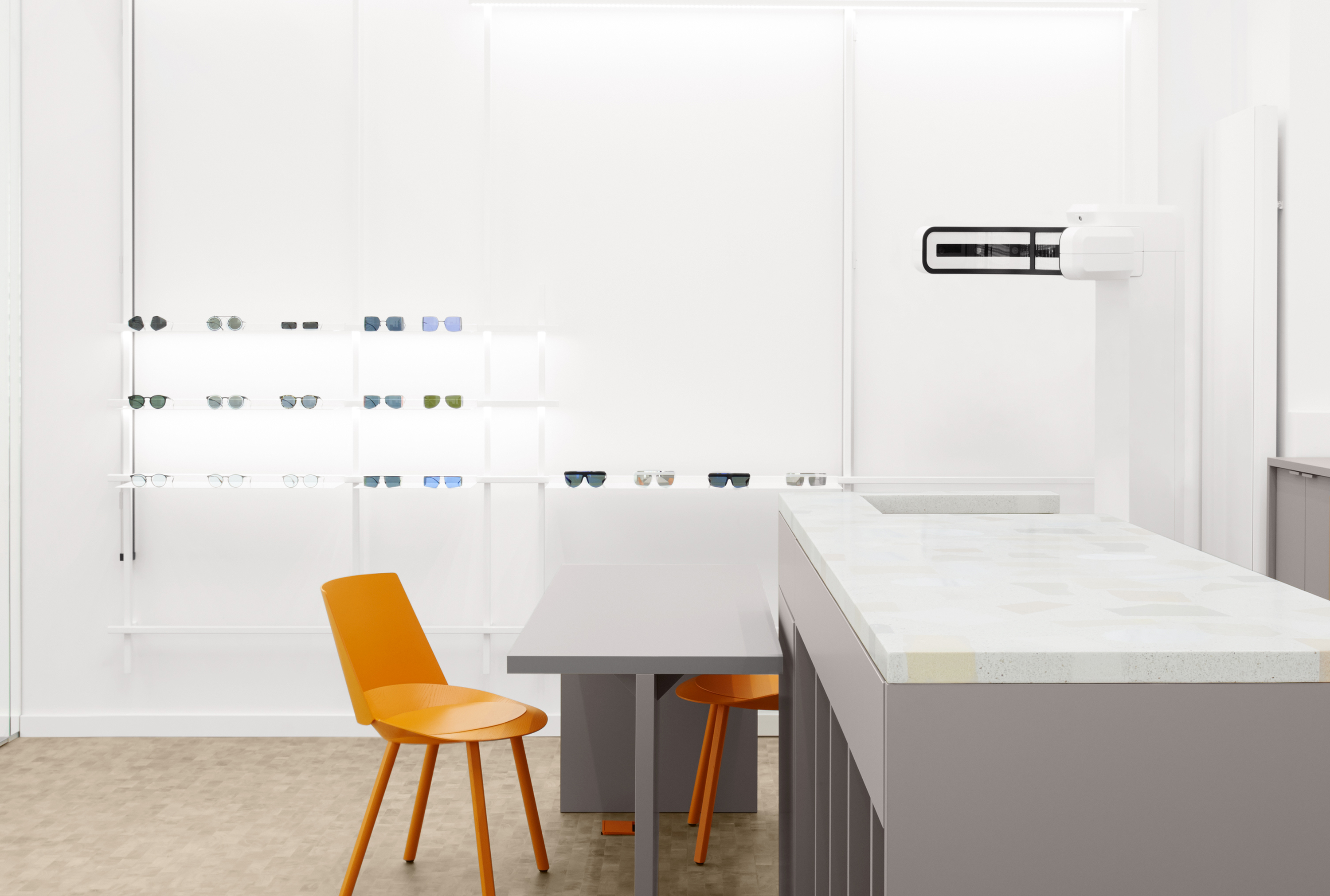 MYKITA Shop Hamburg Desk