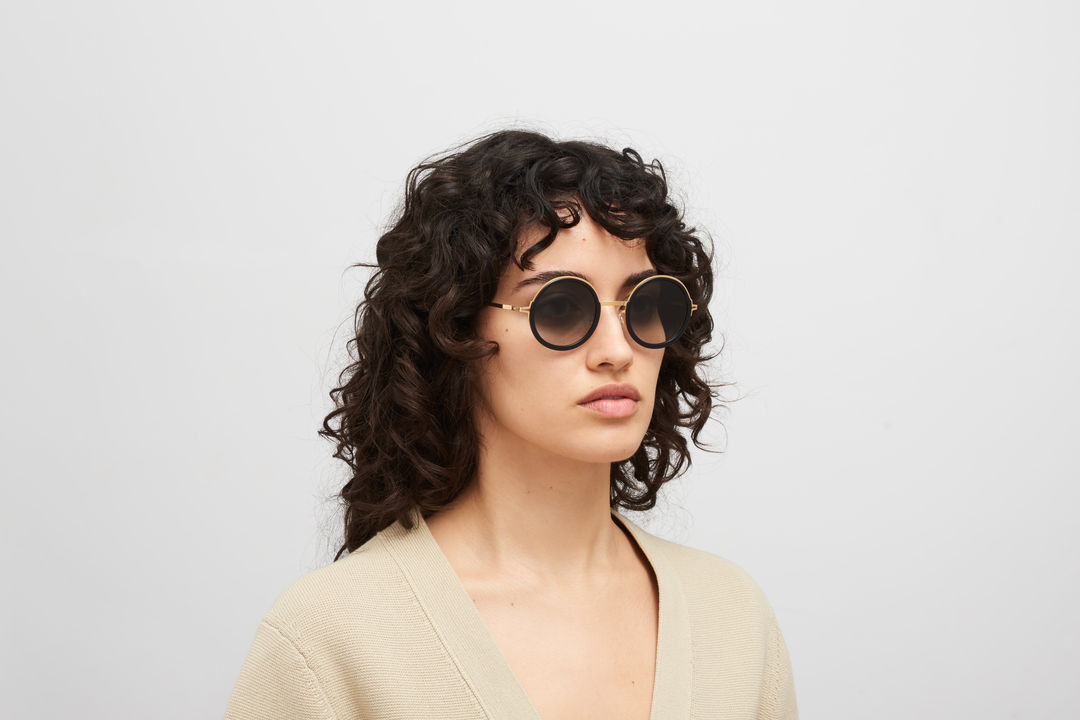 サングラス Mykita Mykita - MISTY - A76 GLOSSY GOLD MILKY IND MYKITA ACETATE RINGS MISTY SUNGLASSES