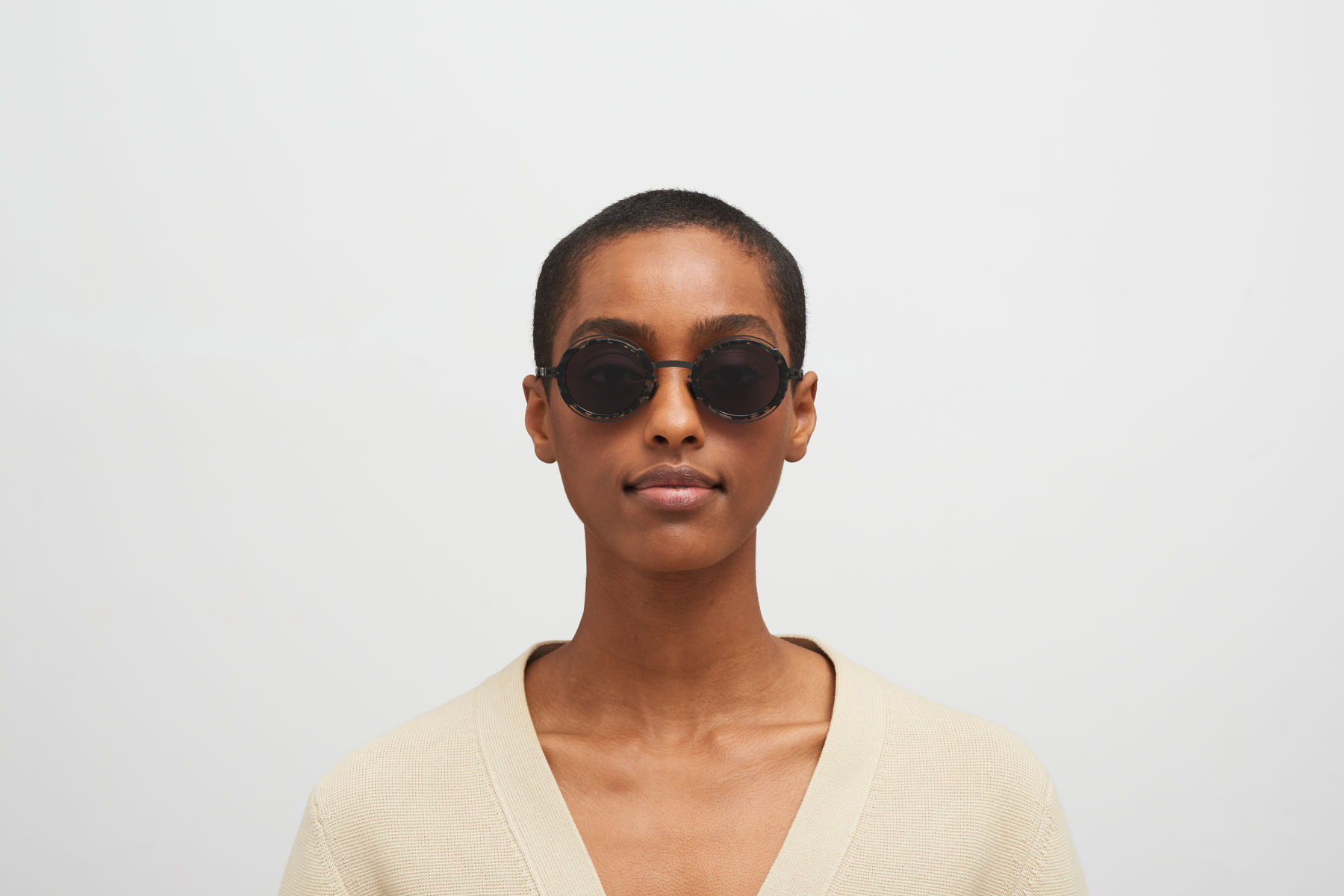 サングラス Mykita FW25 Mykita - KIENE - 809 (KIENE 809) Mykita KIENE Sunglasses 809 Chilled Raw Blonde Yellow - eye