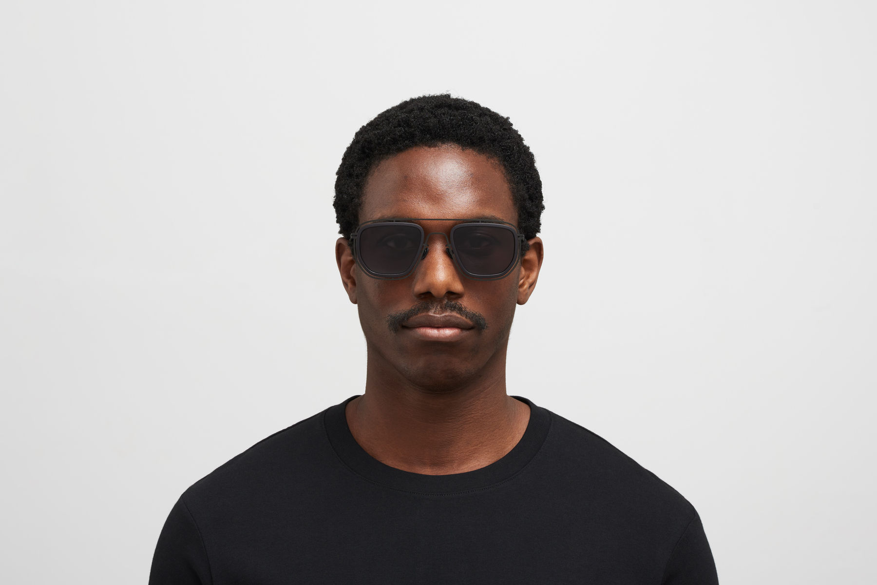 サングラス Mykita Mykita - BIRCH - 579 mh6 pitch black black Mykita BIRCH Sunglasses MH6 Pitch Black Black - eye-oo.com