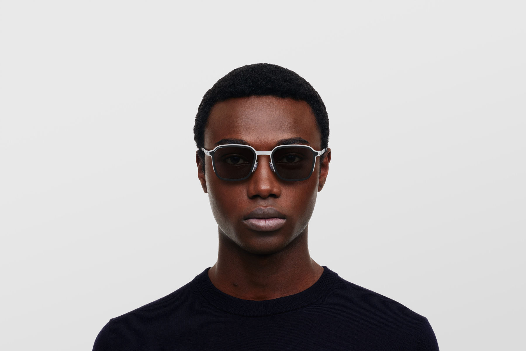 サングラス Mykita FW25 Mykita - AVERY - 002 black (AVERY 002 BLACK) Mykita Avery Black 002 Unisex Sunglasses New And Authentic
