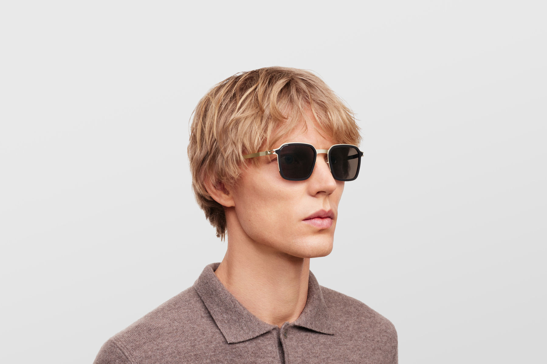 MYKITA RIMOWA MR002 サングラス RIMOWA × MYKITA - Square Sunglasses - Titanium & Black | RIMOWA